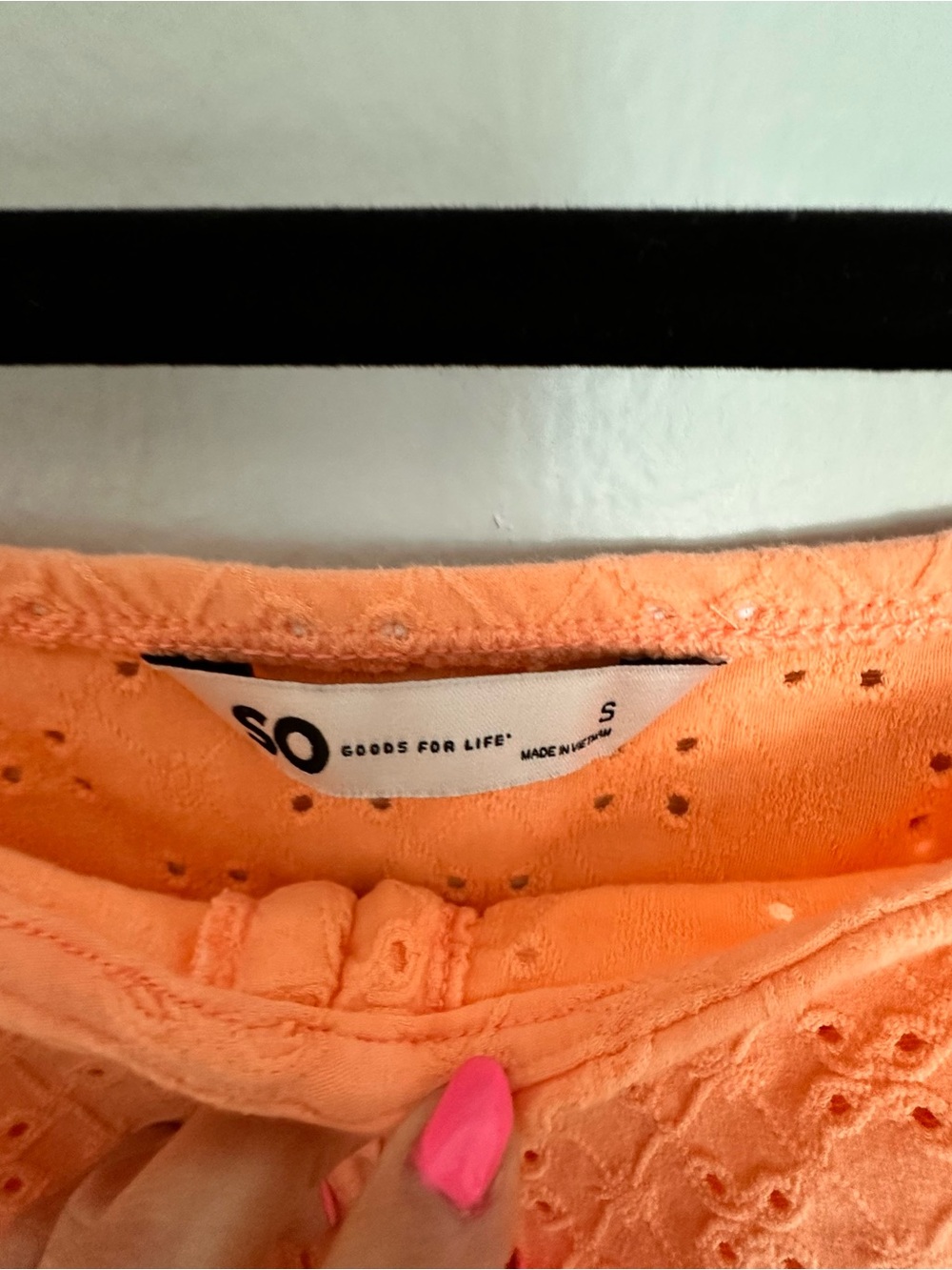 Peach eyelet crop top S - Picture 3 of 3